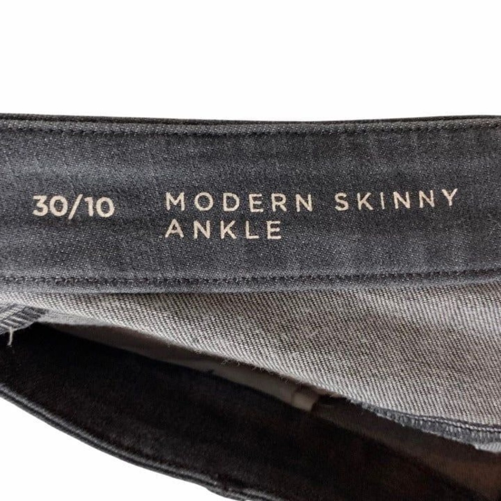 Ann Taylor Loft Modern Skinny Ankle Crop Jean Size 30 / 10 Gray - Picture 2 of 6